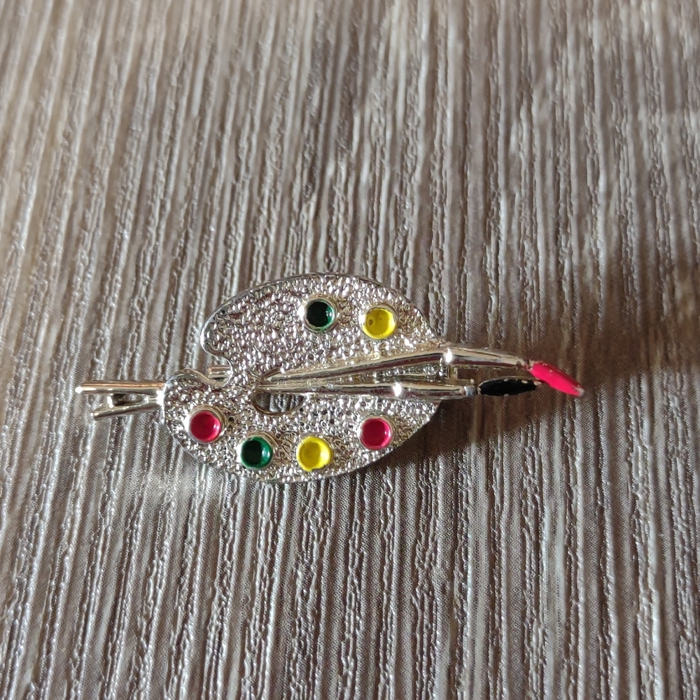 Gerry's vintage palette and paint brush pin/brooch